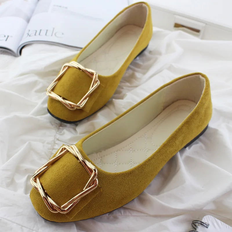 Ballerinas mit Goldschnalle – Glamour & Komfort – Bild 8