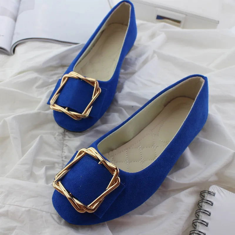 Ballerinas mit Goldschnalle – Glamour & Komfort – Bild 10