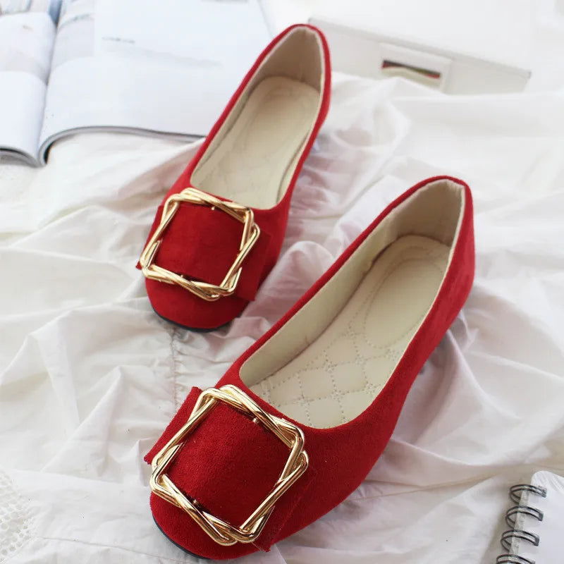 Ballerinas mit Goldschnalle – Glamour & Komfort – Bild 11