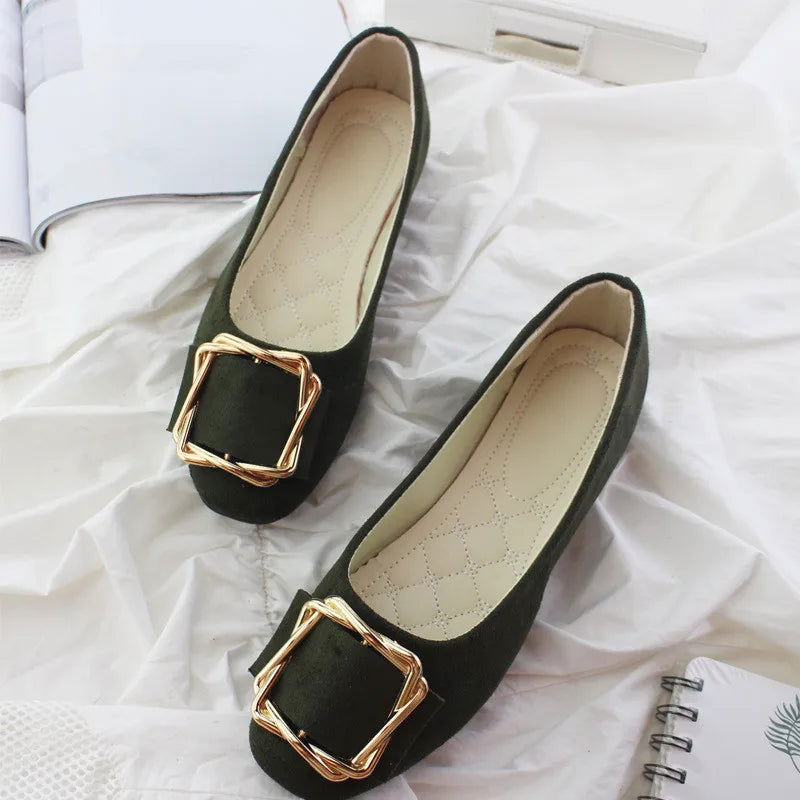 Ballerinas mit Goldschnalle – Glamour & Komfort – Bild 13