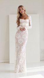 Elegantes Spitzenkleid mit Korsett-Oberteil für besondere Anlässe