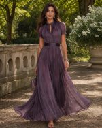 Damenkleid mit floralem Muster und langen Ärmeln