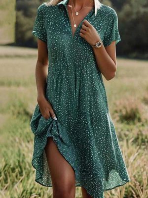 Damenkleid mit Knopfleiste und klarem Schnitt