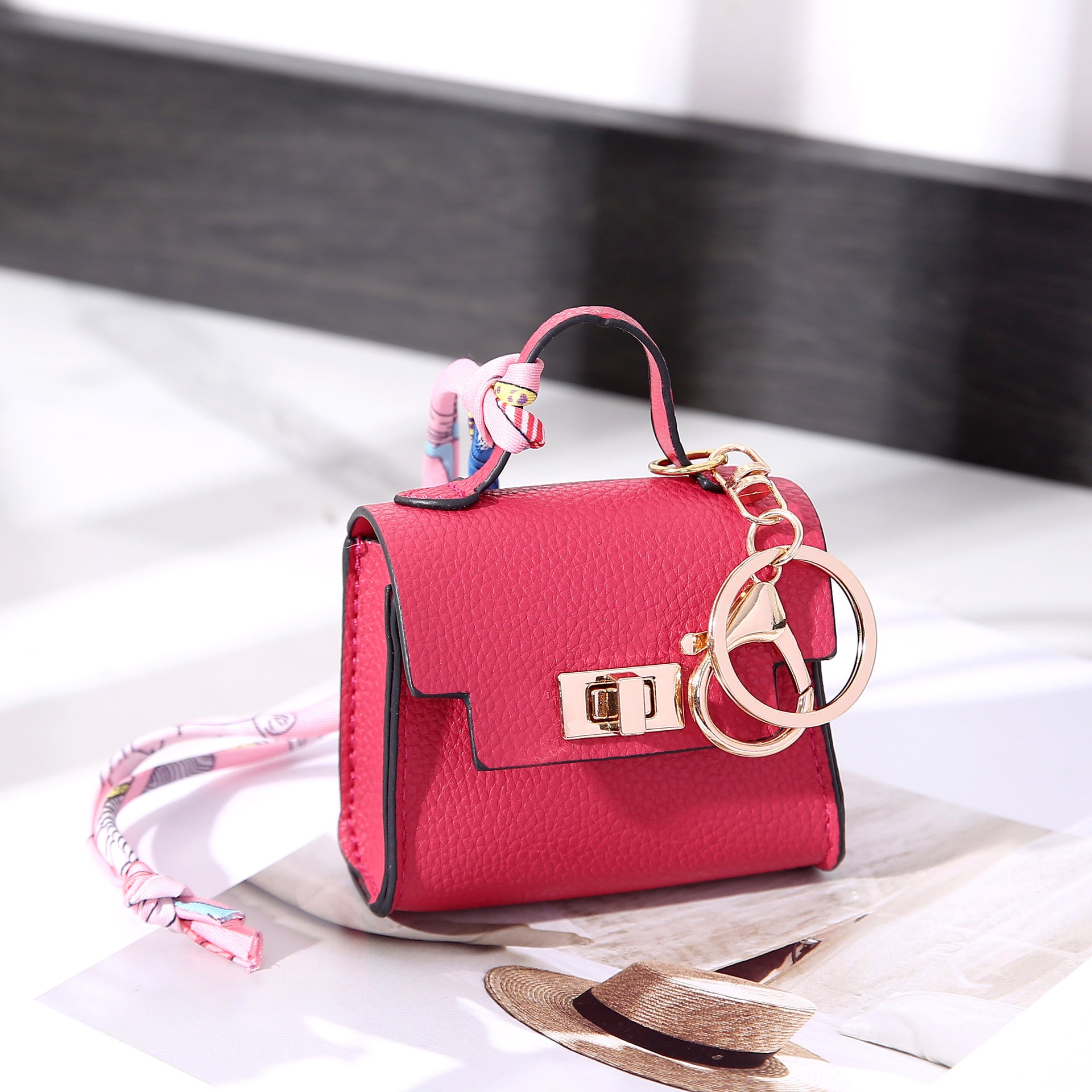 Taschenanhänger Mini-Organizer Kunstleder Drehverschluss – Bild 20