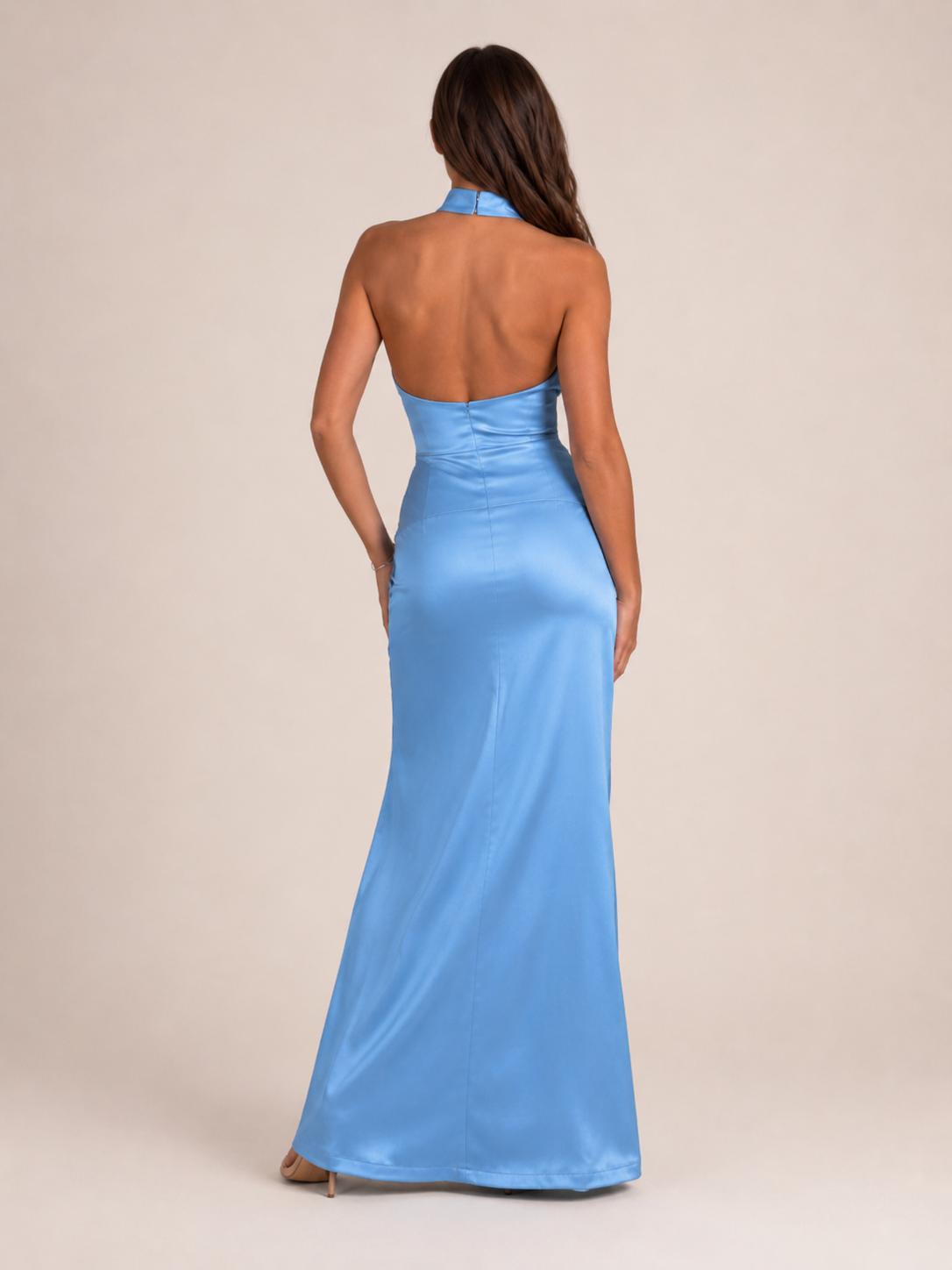 Halterkleid Damen aus glänzendem Satin mit hohem Schlitz – Bild 7